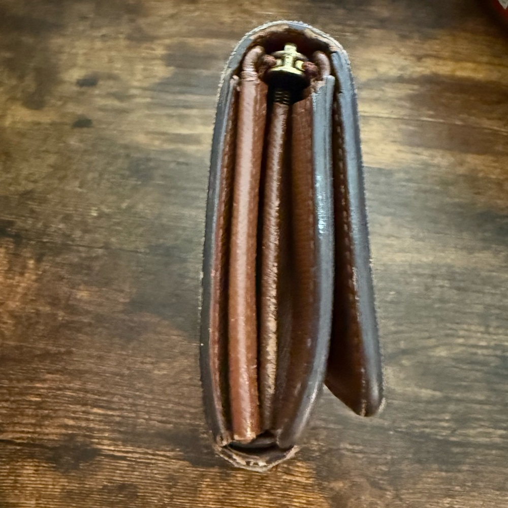 Louis Vuitton Brown and Tan Monogram wallet - Picture 3 of 10